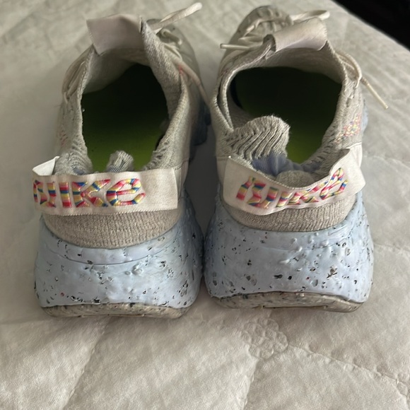 Nikes Mens size 9 - Picture 3 of 6